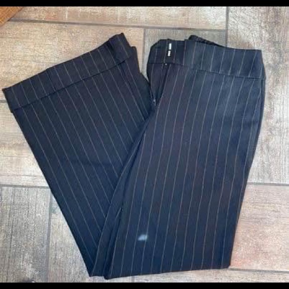 NY and Co - Black with tan pin stripe - wide leg - Size XS (fits like a small) - Picture 1 of 2